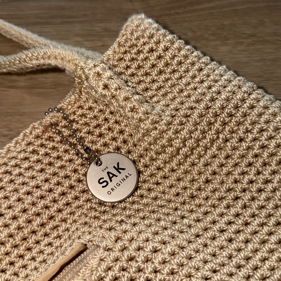 The Sak Tan Crochet Shoulder Bag with snap closure NWOT - Picture 2 of 8